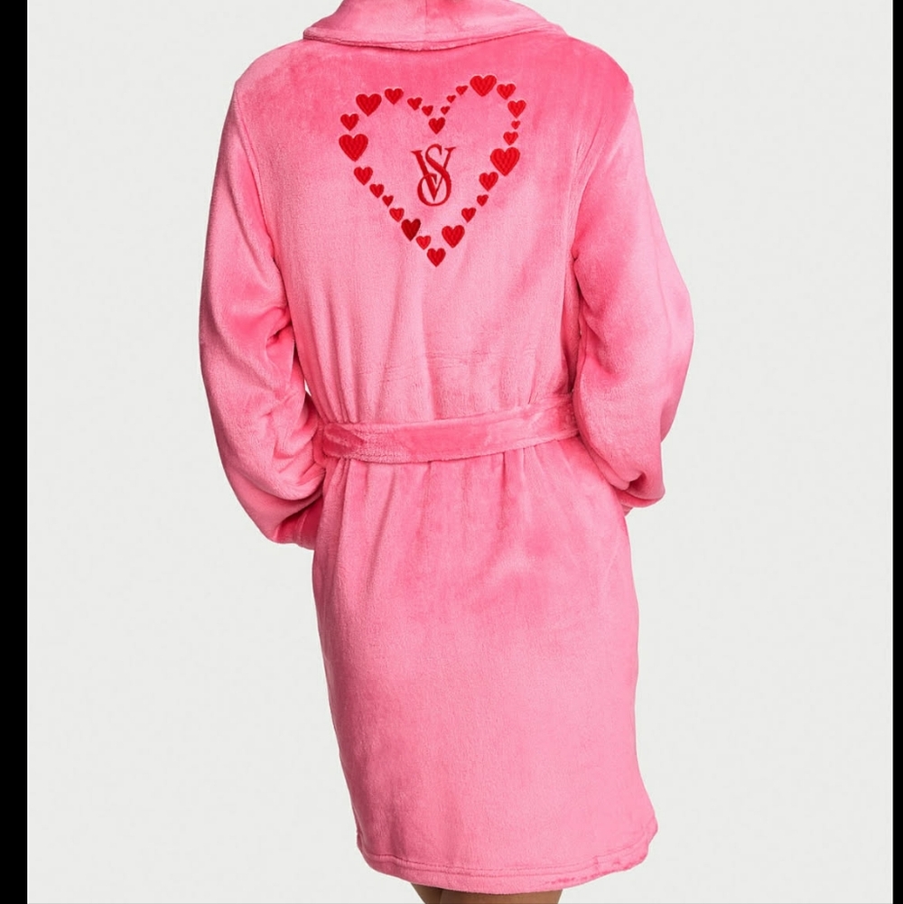 Victoria's Secret Plush Short Robe Size XL/XXL NWT